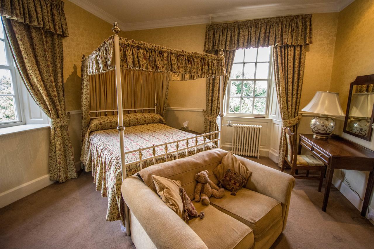 Castle Hotel ฮันท์ลีย์ ภายนอก รูปภาพ