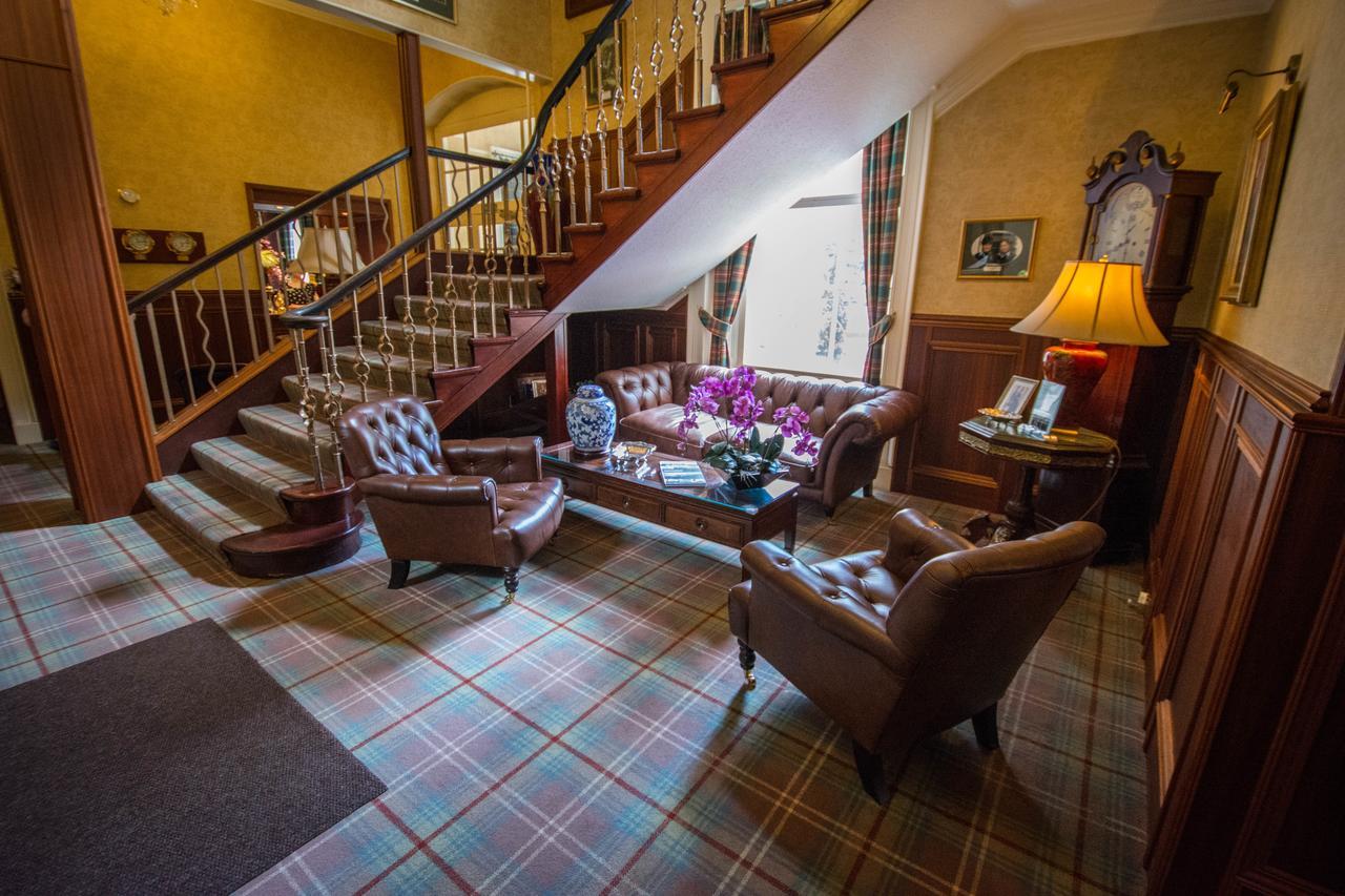 Castle Hotel ฮันท์ลีย์ ภายนอก รูปภาพ
