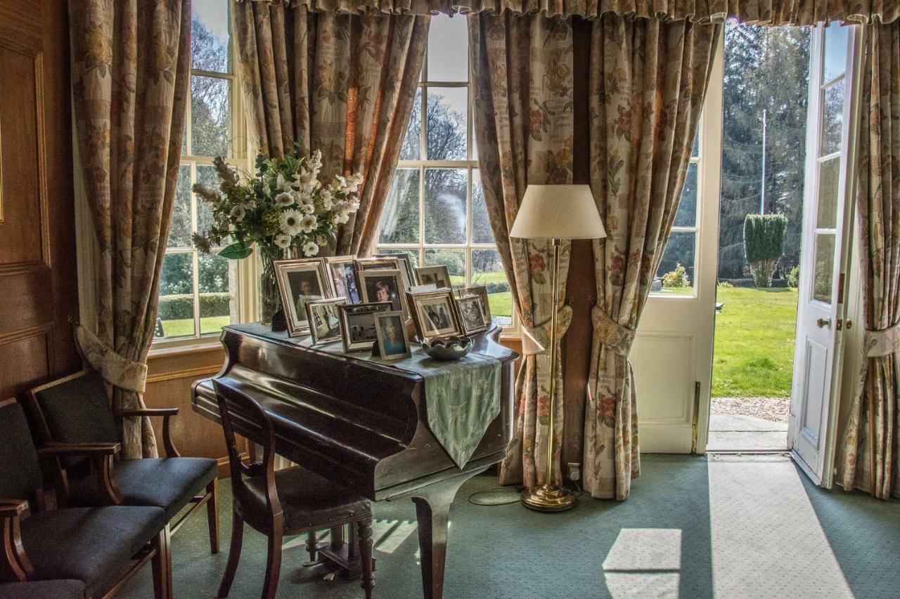 Castle Hotel ฮันท์ลีย์ ภายนอก รูปภาพ