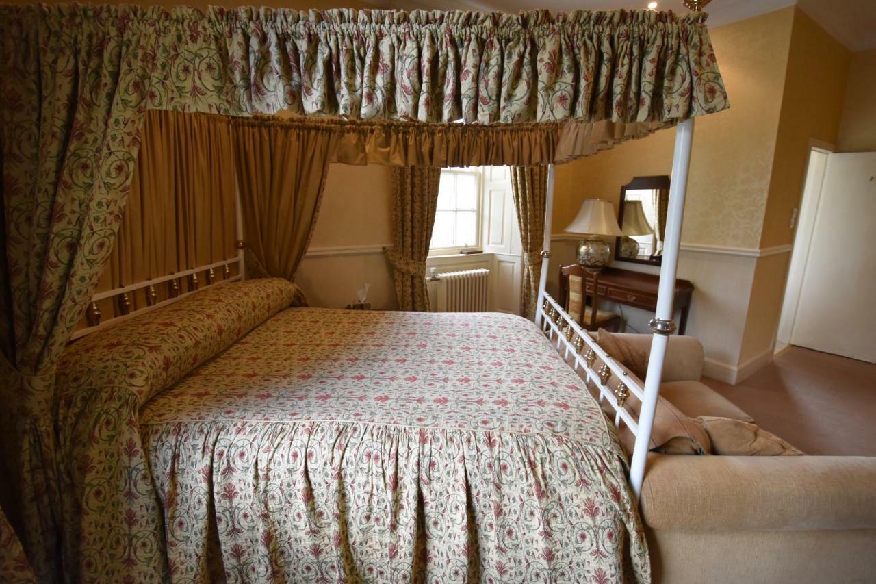 Castle Hotel ฮันท์ลีย์ ภายนอก รูปภาพ